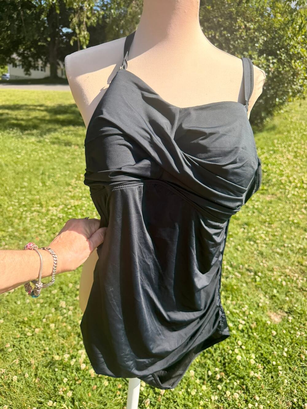 black 1 pc bathing suit  slimming  slenderizing  BNWT 20W Plus